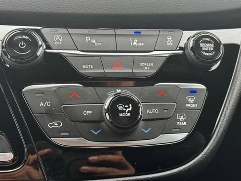 New 2026 Chrysler Voyager LX FWD image 34