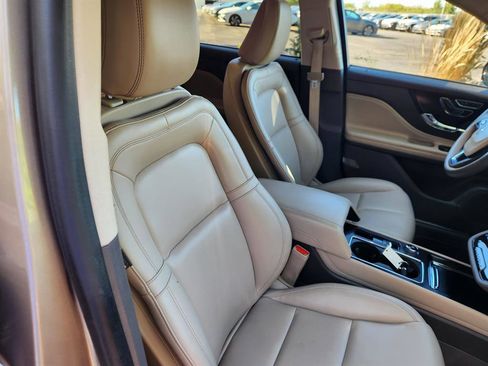 Used 2021 Lincoln Corsair AWD image 14