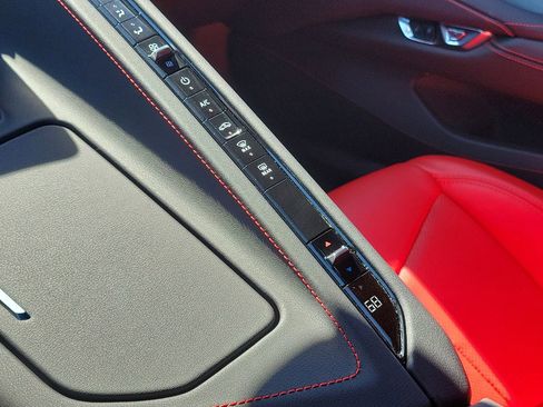 Used 2025 Chevrolet Corvette Stingray Coupe w/ 1LT image 29