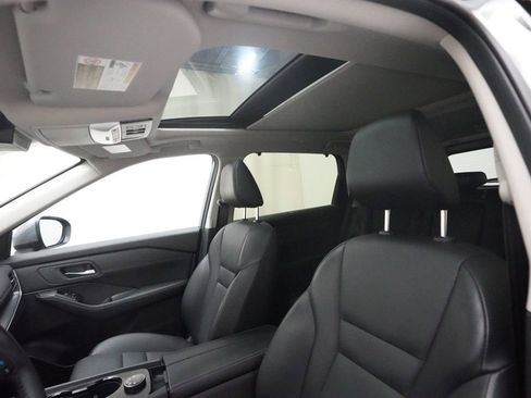 Certified 2024 Nissan Rogue SV w/ SV Premium Package image 31