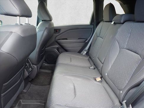 Used 2026 Subaru Forester Premium AWD/4WD image 7