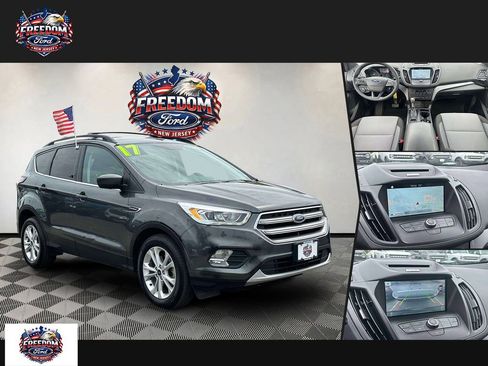 Used 2017 Ford Escape SE w/ Equipment Group 201A FWD image 1