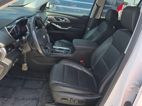 Used 2019 Chevrolet Traverse LT w/ LPO, Floor Liner Package AWD/4WD image 8