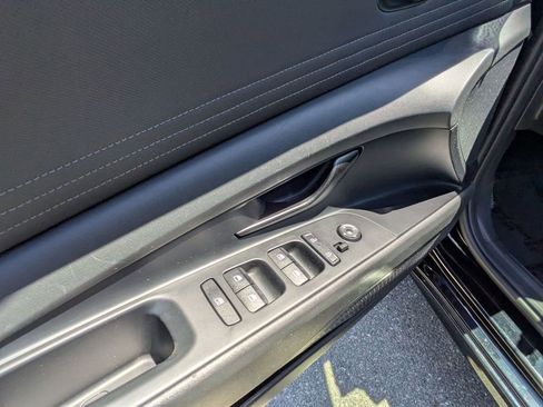 Certified 2025 Hyundai Elantra Sport FWD image 12