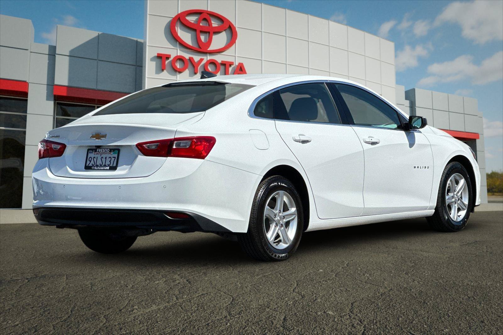 Used 2024 Chevrolet Malibu LS w/ Driver Confidence Package FWD image 3