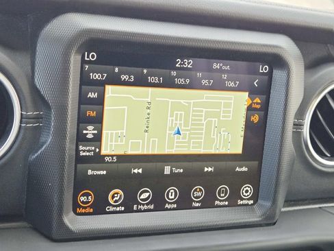 Used 2023 Jeep Wrangler Unlimited Sahara w/ Cold Weather Group AWD/4WD image 28