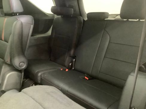 Used 2024 Chevrolet Traverse RS w/ LPO, Floor Liner Package AWD/4WD image 7