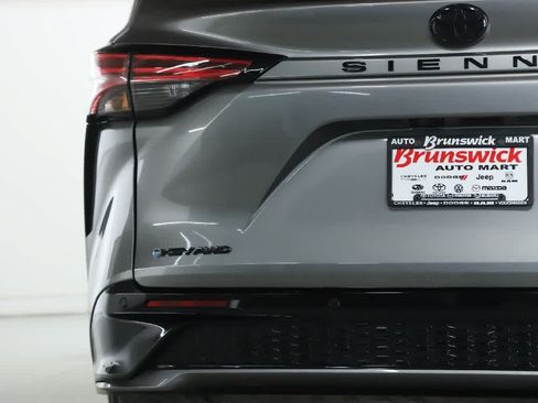 Certified 2026 Toyota Sienna XSE AWD/4WD image 41