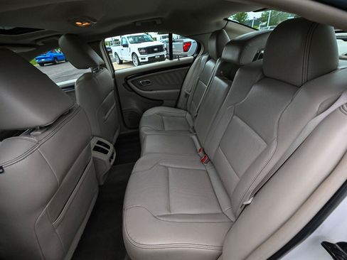 Used 2010 Ford Taurus Limited FWD image 22