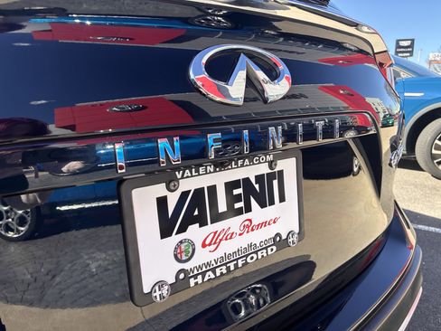 Used 2022 INFINITI QX50 Luxe AWD/4WD image 11