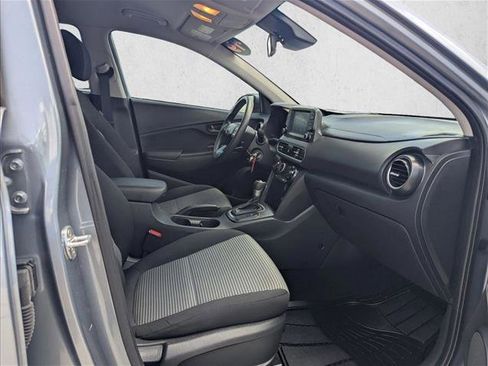 Used 2019 Hyundai Kona SE FWD image 19