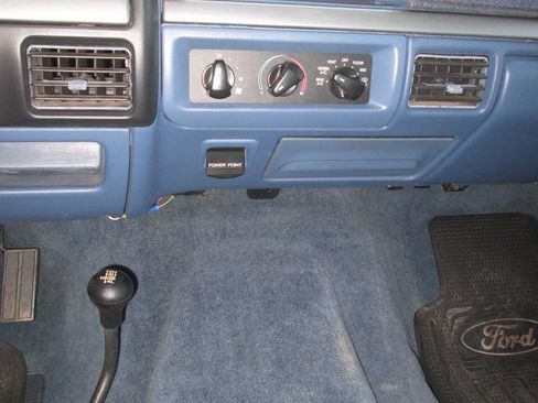 Used 1995 Ford F250 4x4 Regular Cab image 23