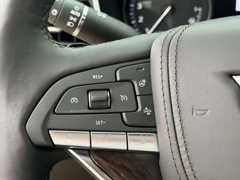 Used 2025 Cadillac XT6 Premium Luxury w/ Platinum Package AWD/4WD image 25