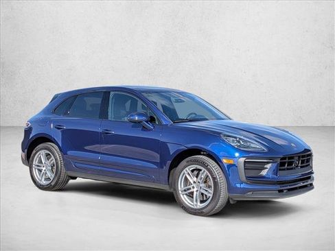 Used 2025 Porsche Macan image 7