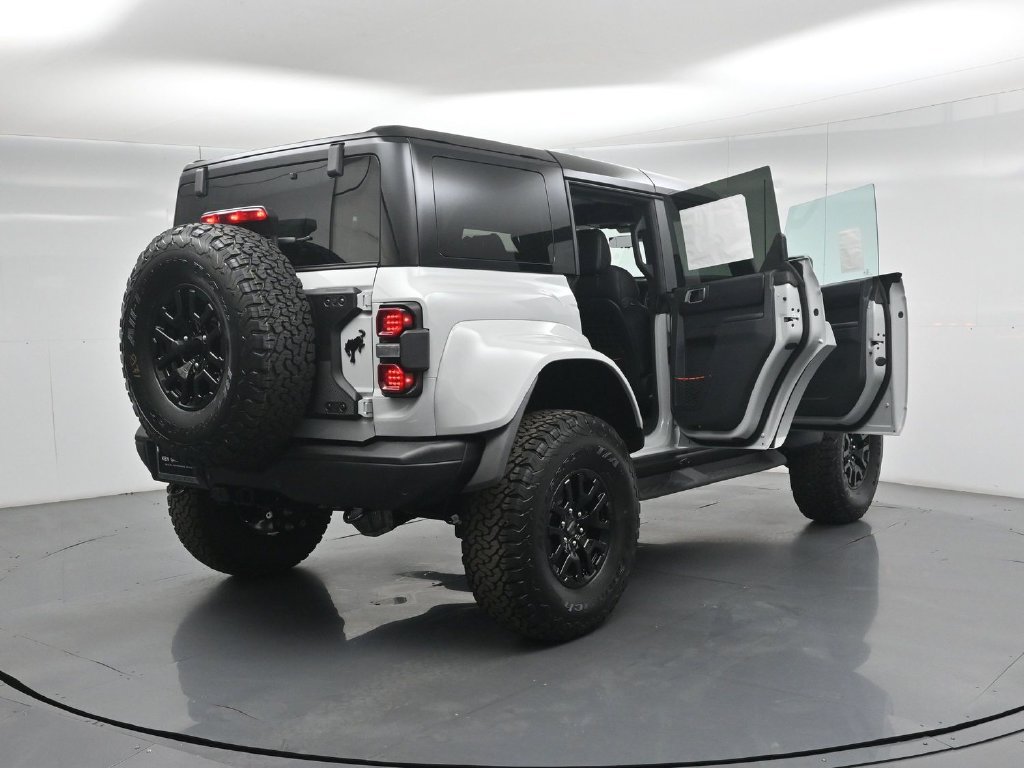 New 2026 Ford Bronco Raptor w/ Interior Carbon Fiber Pack AWD/4WD image 4