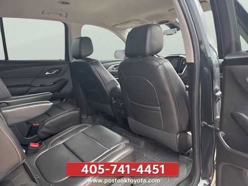 Used 2021 Chevrolet Traverse RS FWD image 23