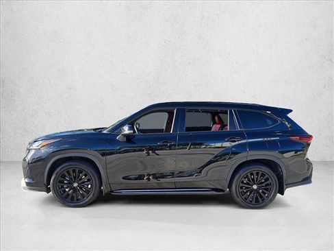 Certified 2024 Toyota Highlander XSE FWD image 8