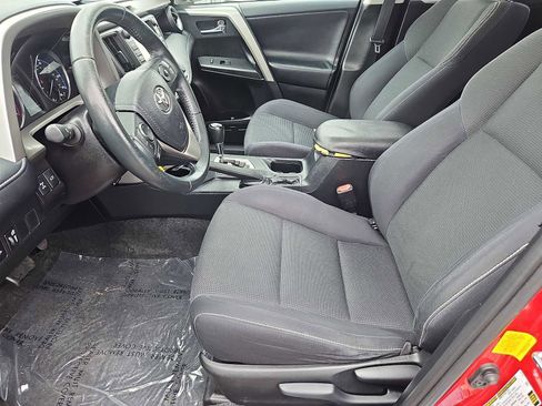 Used 2016 Toyota RAV4 XLE AWD/4WD image 26