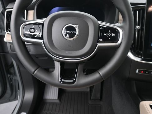 New 2026 Volvo XC90 T8 Plus w/ Protection Package Premier AWD/4WD image 25