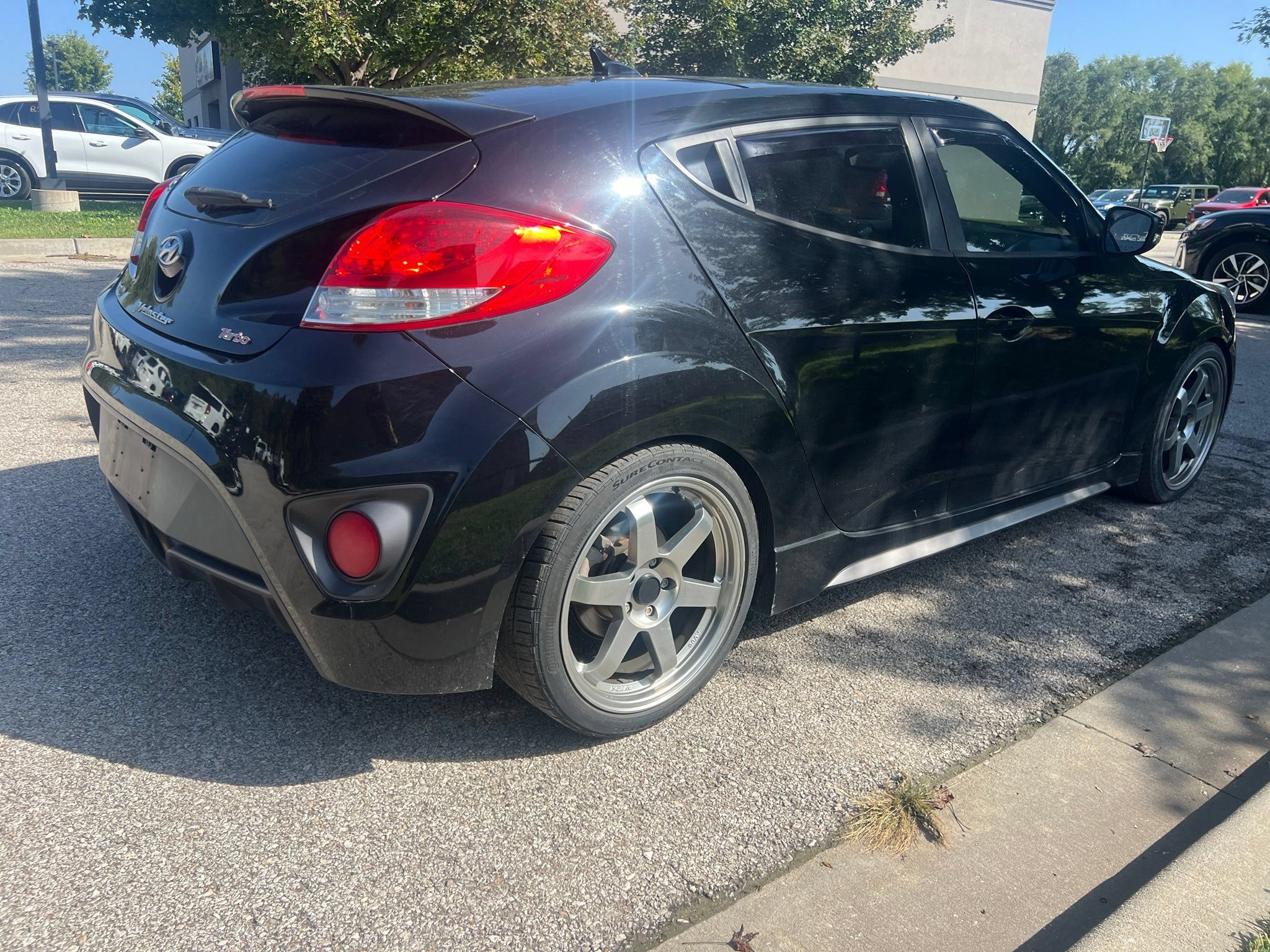 Used 2016 Hyundai Veloster Turbo FWD image 5