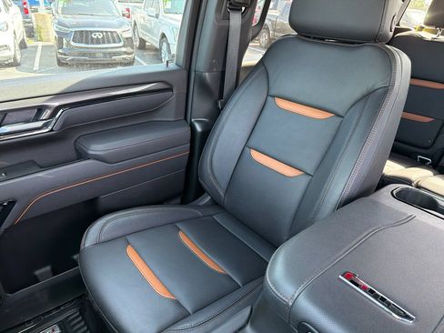 Used 2025 GMC Sierra 2500 AT4 AWD/4WD image 37
