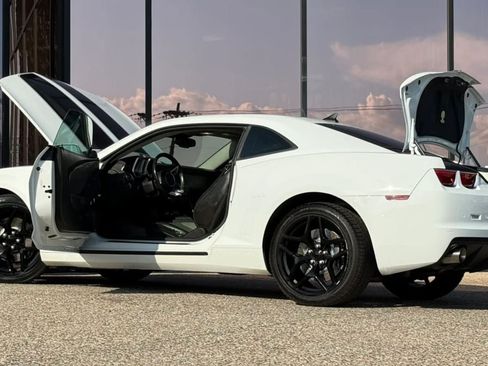Used 2010 Chevrolet Camaro SS w/ RS Package RWD image 27