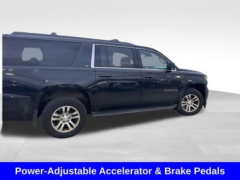 Used 2016 Chevrolet Suburban LT image 11