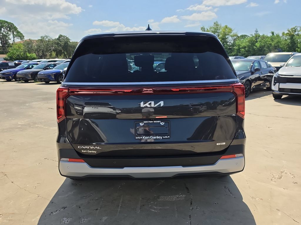 New 2027 Kia Carnival LXS FWD image 7