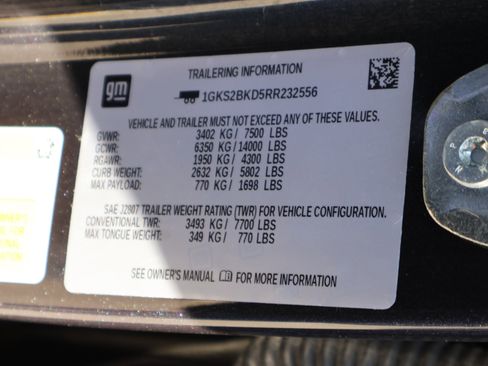 Used 2024 GMC Yukon SLT image 47