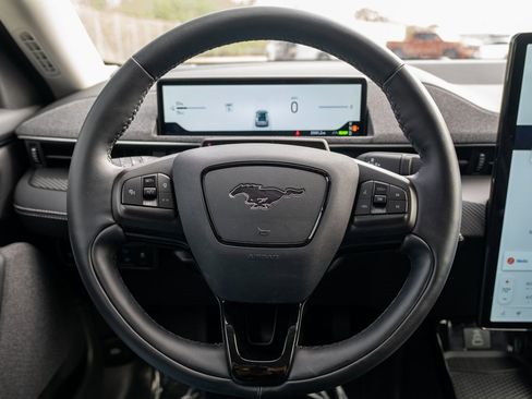 Used 2025 Ford Mustang Mach-E Premium image 23