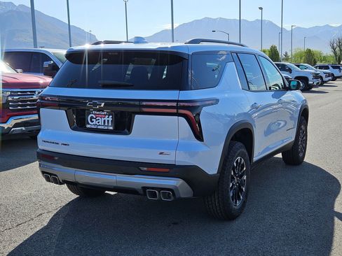 New 2026 Chevrolet Traverse Z71 w/ Enhanced Driving Package AWD/4WD image 3