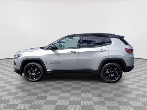 Used 2023 Jeep Compass Altitude w/ Sun and Sound Group image 5