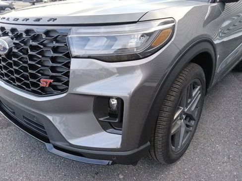 New 2026 Ford Explorer ST w/ Sun And Sound Package image 9