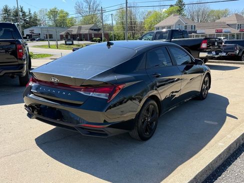 Used 2021 Hyundai Elantra SEL FWD image 6