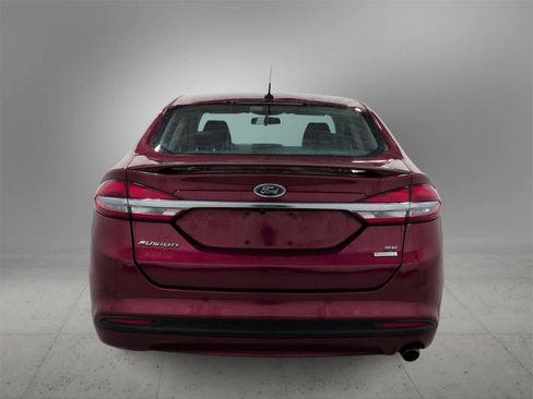 Used 2018 Ford Fusion SE w/ Equipment Group 201A image 7