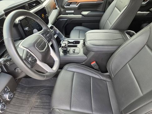 Used 2023 GMC Sierra 1500 Denali w/ Denali Reserve Package AWD/4WD image 8