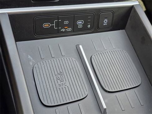 Used 2024 Hyundai Santa Fe Limited image 23