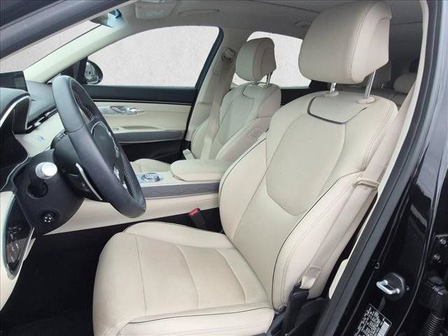 Used 2025 Genesis GV70 2.5T w/ Advanced Package AWD/4WD image 13