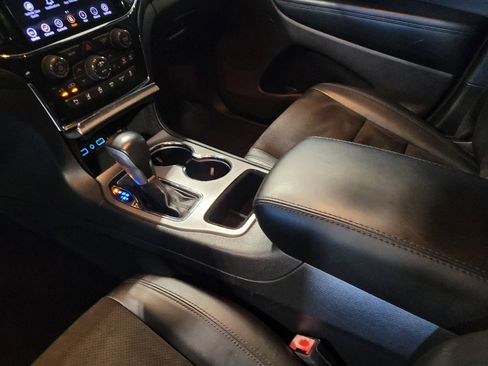 Used 2020 Jeep Grand Cherokee Altitude RWD image 26