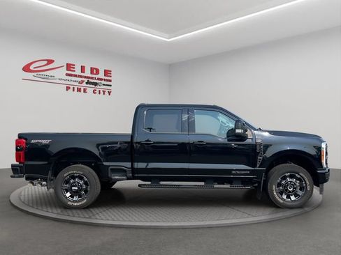 Used 2023 Ford F250 Lariat w/ Lariat Ultimate Package AWD/4WD image 11
