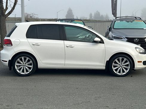 Used 2012 Volkswagen Golf 4-Door image 3