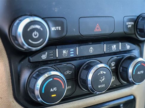 Used 2022 RAM 1500 Laramie image 32