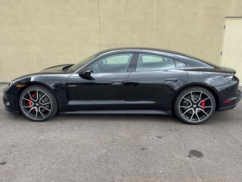 New 2025 Porsche Taycan 4S image 2