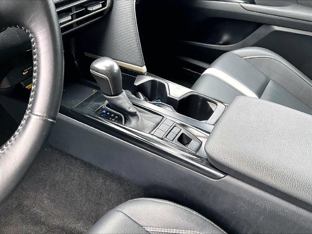 Used 2025 Toyota Camry SE FWD image 20
