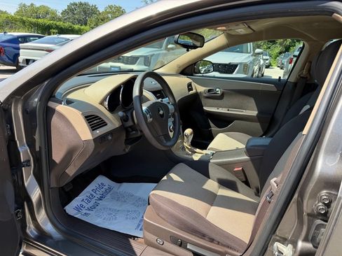 Used 2010 Chevrolet Malibu LS FWD image 6
