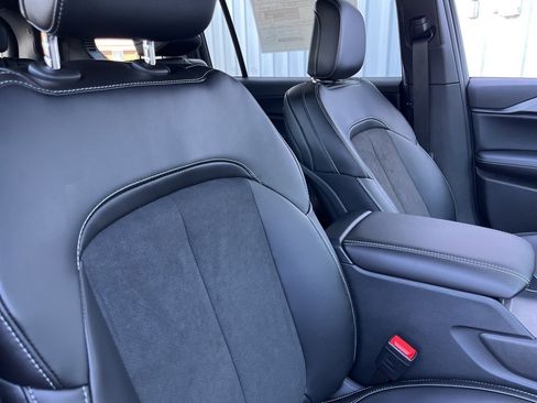 New 2025 Jeep Grand Cherokee L Altitude image 17