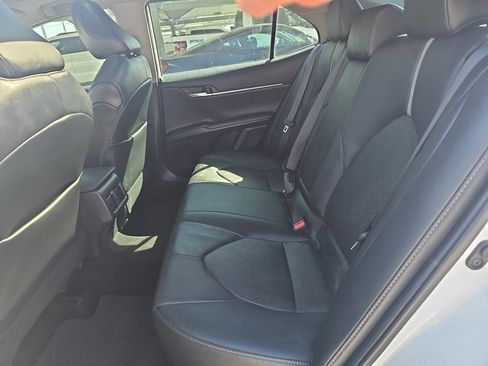 Used 2020 Toyota Camry XSE image 9