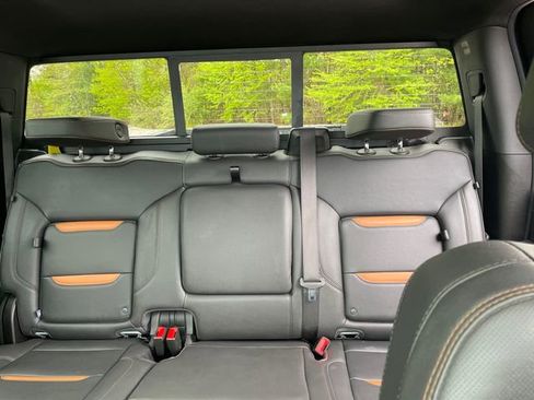 Used 2024 GMC Sierra 2500 AT4 w/ AT4 Premium Plus Package AWD/4WD image 36