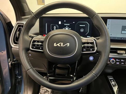 Used 2025 Kia Sorento SX Prestige AWD/4WD image 6