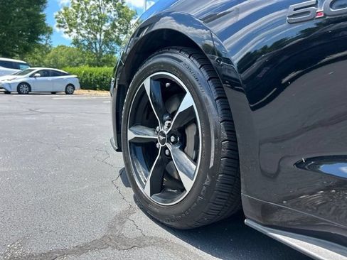 Used 2018 Ford Mustang GT RWD image 11